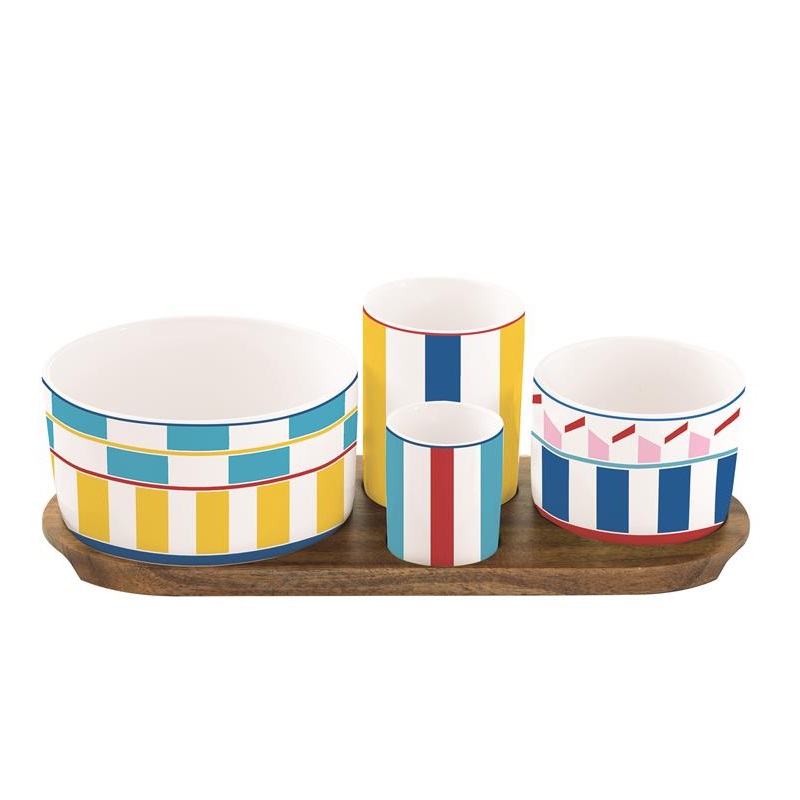 Appetizer set with 4 porcelain round bowls on 
aca
