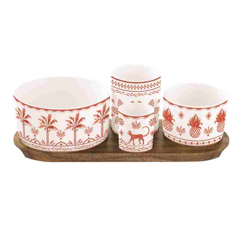 Appetizer set with 4 porcelain round bowls on 
aca