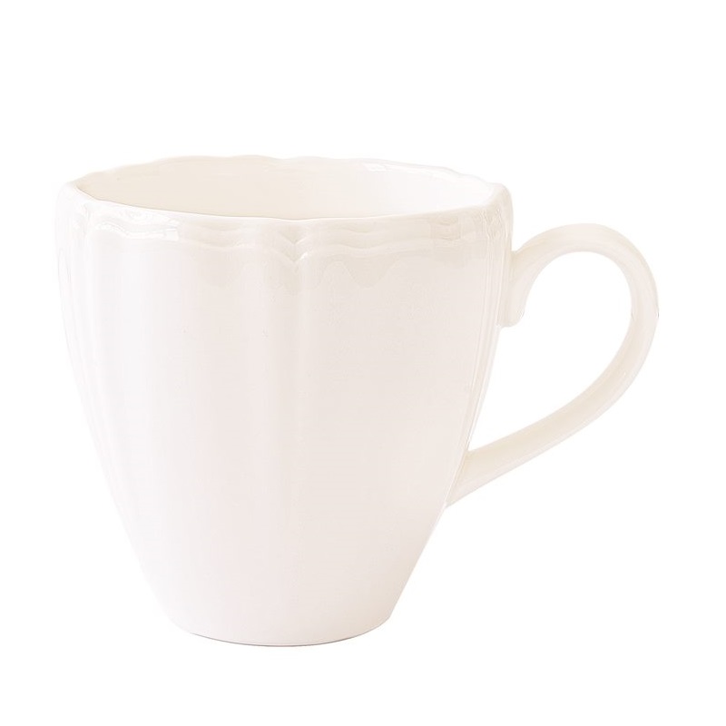 Porcelain mug