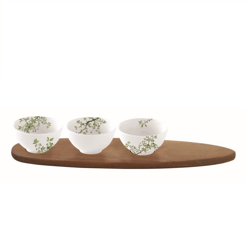 Appetizer set with 3 porcelain round bowls on acac